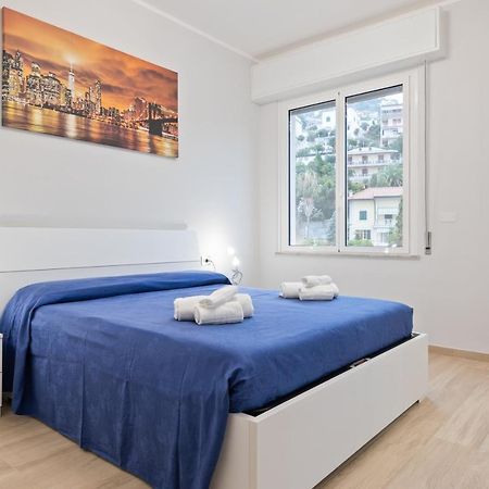 Апартаменти Modern Flat 250 Mt From The Sea - Альбіссола-Марина Екстер'єр фото