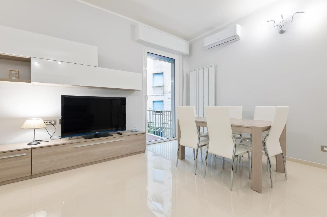Апартаменти Modern Flat 250 Mt From The Sea - Альбіссола-Марина Екстер'єр фото